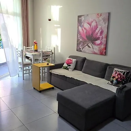 Premium Sea View Apartment- Perla 3